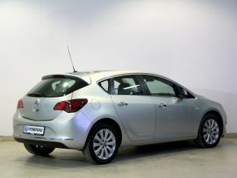 Opel Astra Cosmo, 1.6 л, АКПП, 2012 фото 6