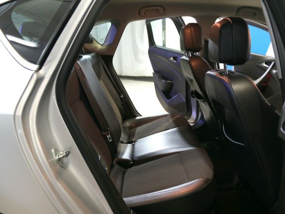 Opel Astra Cosmo, 1.6 л, АТ, 2012 фото 2