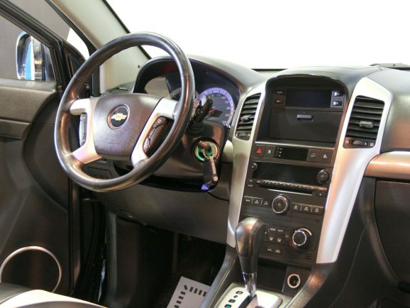 Chevrolet Captiva, 2.4 л, АТ, 2011 фото 1