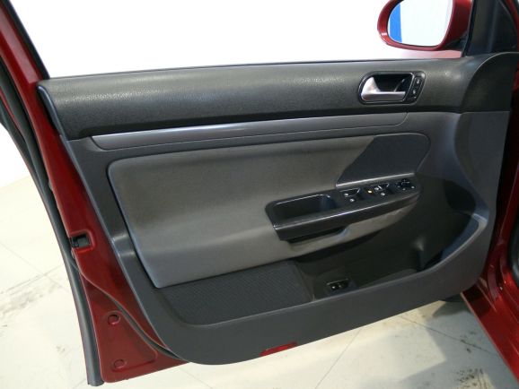 Volkswagen Jetta, 1.6 л, АТ, 2010 фото 1