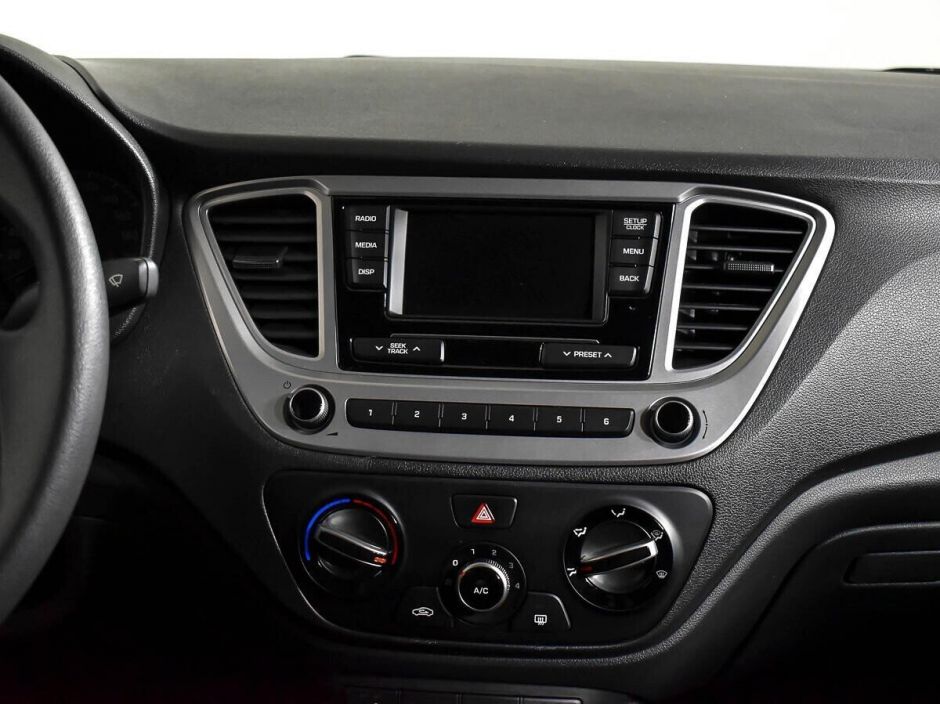 Hyundai Solaris, 1.6 л, АТ, 2019 фото 2