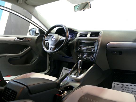 Volkswagen Jetta Style, 1.4 л, Робот, 2014 фото 7