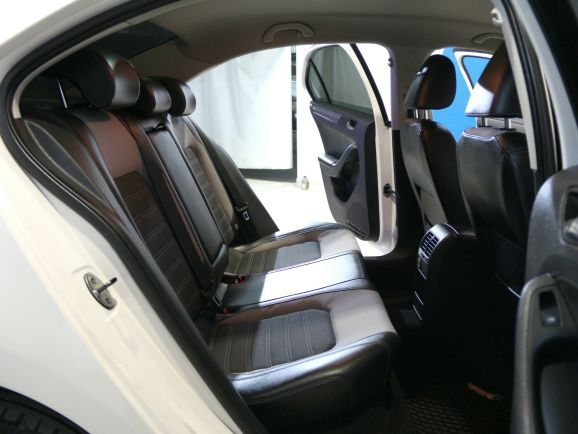 Volkswagen Jetta Style, 1.4 л, Робот, 2014 фото 9