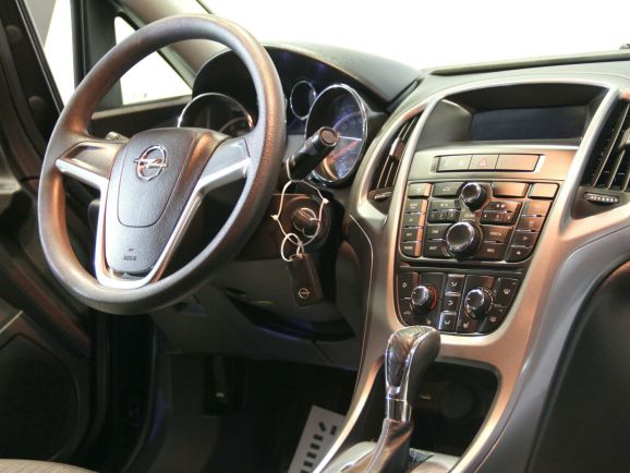 Opel Astra Enjoy, 1.4 л, АТ, 2013 фото 7