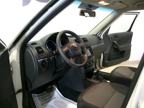 Skoda Yeti Active, 1.2 л, Робот, 2013 фото 7