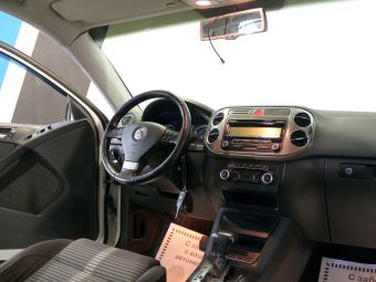 Volkswagen Tiguan Sport&Style, 2.0 л, АКПП, 2008 фото 7