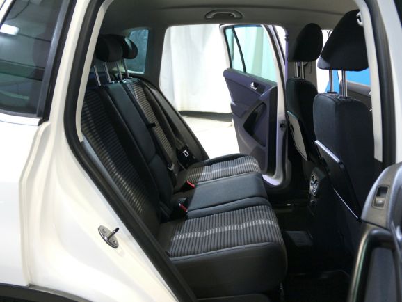 Volkswagen Tiguan Sport&Style, 2.0 л, АТ, 2008 фото 1