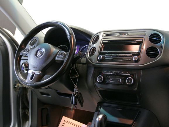 Volkswagen Tiguan, 1.4 л, Робот, 2012 фото 8