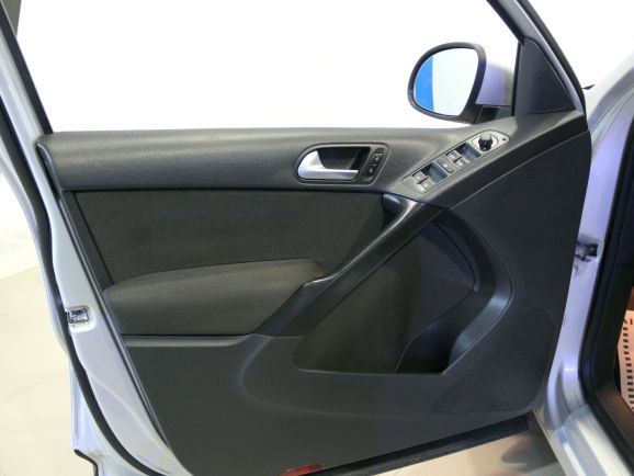 Volkswagen Tiguan, 1.4 л, Робот, 2012 фото 2