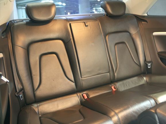 Audi A5, 2.0 л, Вариатор, 2010 фото 2