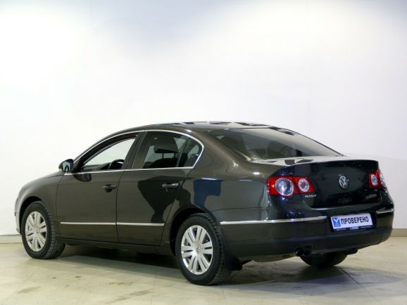 Volkswagen Passat Highline, 1.8 л, Робот, 2009 фото 6