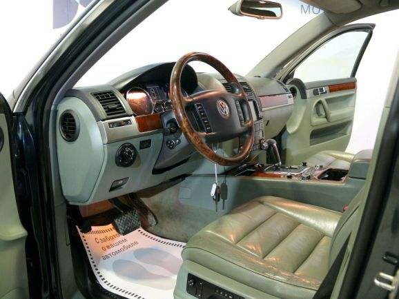 Volkswagen Touareg, 3.2 л, АТ, 2004 фото 7