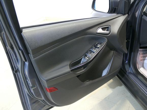 Ford Focus Titanium, 1.6 л, Робот, 2014 фото 2