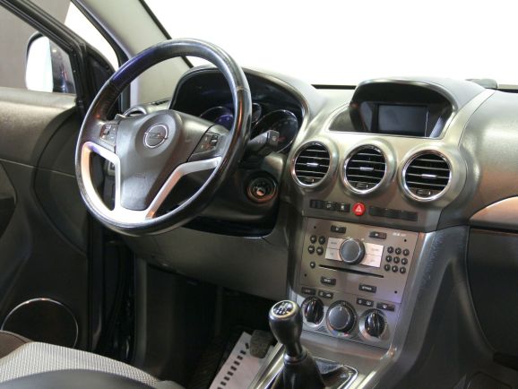 Opel Antara Enjoy, 2.4 л, МТ, 2011 фото 7