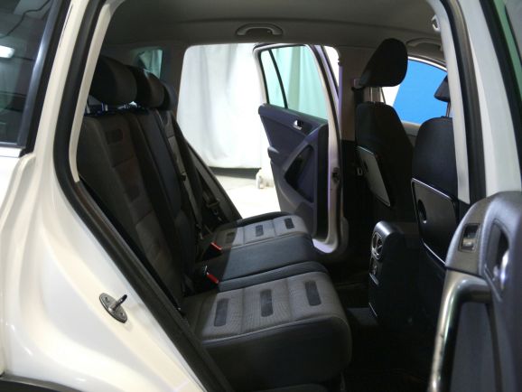 Volkswagen Tiguan Track&Field, 2.0 л, АТ, 2008 фото 2