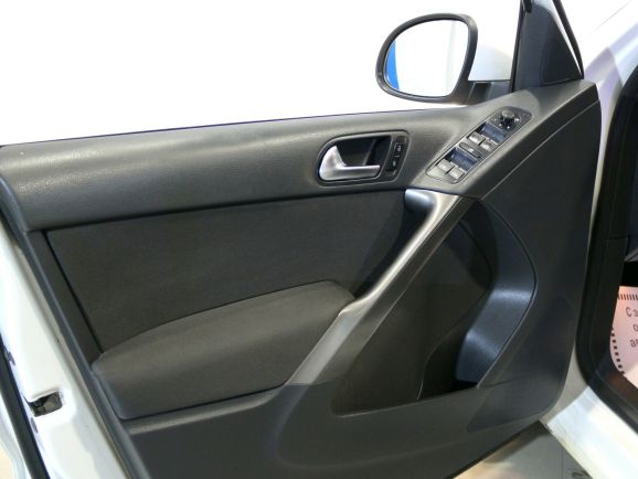 Volkswagen Tiguan Track&Field, 2.0 л, АТ, 2008 фото 1