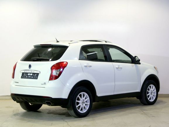 SsangYong Actyon, 2.0 л, АТ, 2014 фото 4