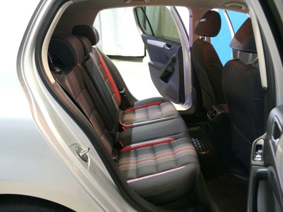 Volkswagen Golf Highline, 1.4 л, Робот, 2011 фото 2