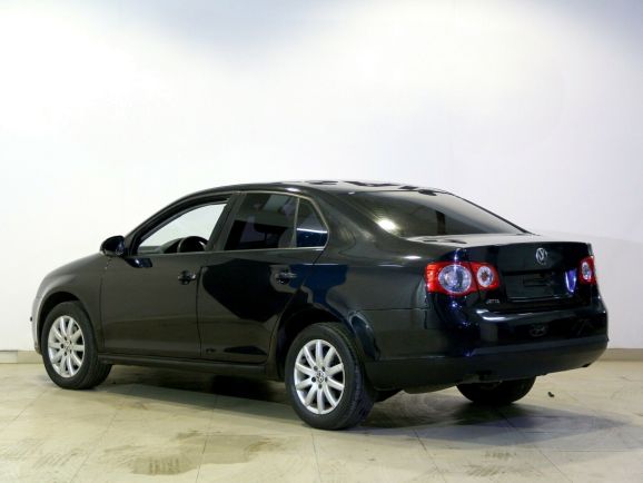 Volkswagen Jetta Trendline, 1.6 л, Робот, 2010 фото 5
