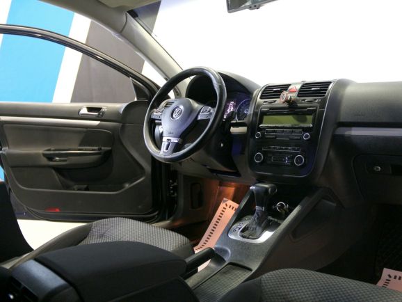 Volkswagen Jetta Trendline, 1.6 л, Робот, 2010 фото 7