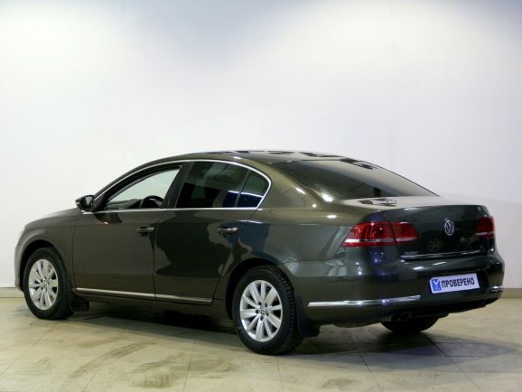 Volkswagen Passat Highline, 1.8 л, Робот, 2013 фото 6