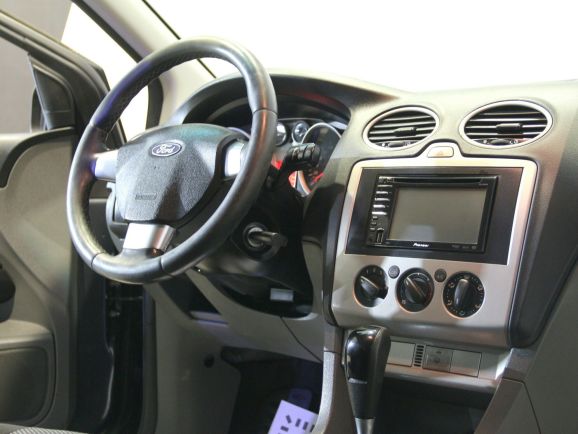 Ford Focus Comfort, 2.0 л, АТ, 2009 фото 2