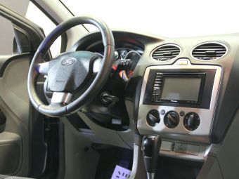 Ford Focus Comfort, 2.0 л, АКПП, 2009 фото 2