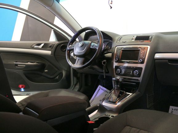 Skoda Octavia, 1.8 л, Робот, 2013 фото 7