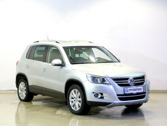 Volkswagen Tiguan Sport&Style, 2.0 л, АТ, 2009 фото 4