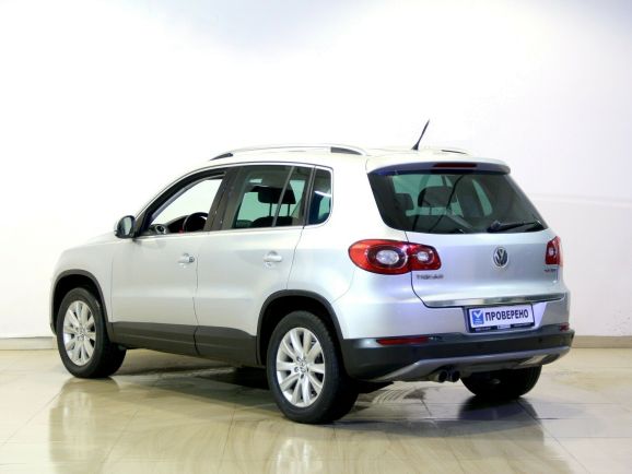 Volkswagen Tiguan Sport&Style, 2.0 л, АТ, 2009 фото 6