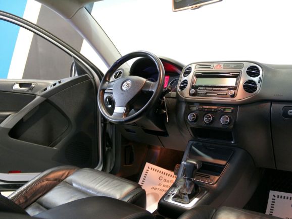Volkswagen Tiguan Sport&Style, 2.0 л, АТ, 2009 фото 1