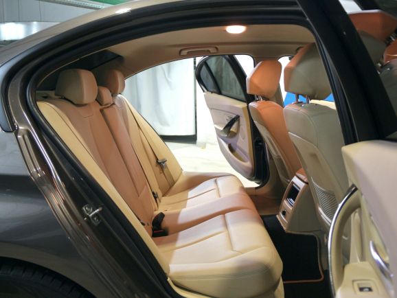 BMW 3 серии, 2.0 л, АТ, 2014 фото 2