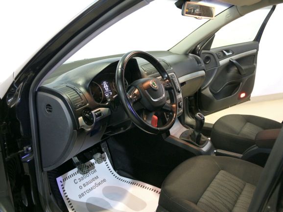 Skoda Octavia Elegance, 1.6 л, МТ, 2011 фото 7