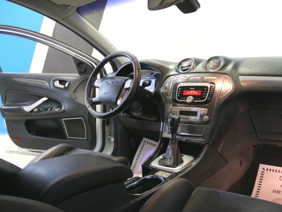 Ford Mondeo Titanium X, 2.3 л, АТ, 2008 фото 7