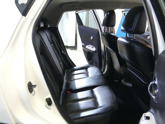 Nissan Juke SE+ Sport, 1.6 л, Вариатор, 2013 фото 1