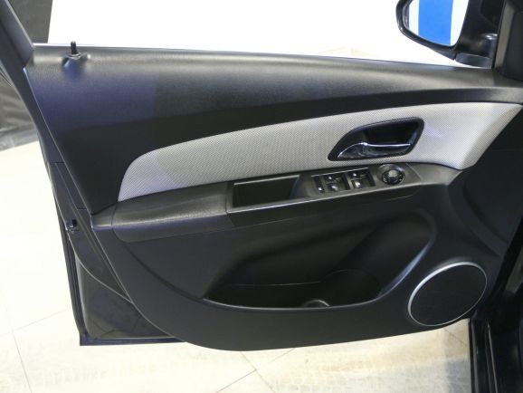 Chevrolet Cruze, 1.8 л, АТ, 2015 фото 2