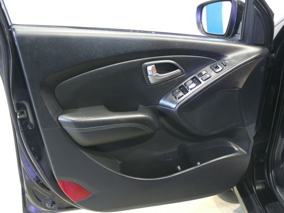 Hyundai ix35 Classic, 2.0 л, АТ, 2012 фото 2