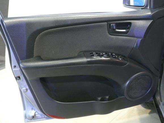 Kia Sportage, 2.0 л, АТ, 2010 фото 1