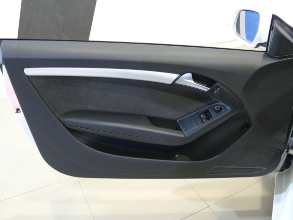 Audi A5, 2.0 л, Вариатор, 2011 фото 2