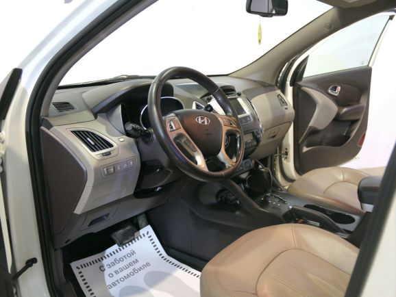 Hyundai ix35 Prestige, 2.0 л, АТ, 2010 фото 7
