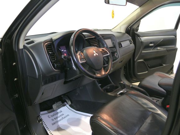 Mitsubishi Outlander Instyle, 2.4 л, Вариатор, 2014 фото 7