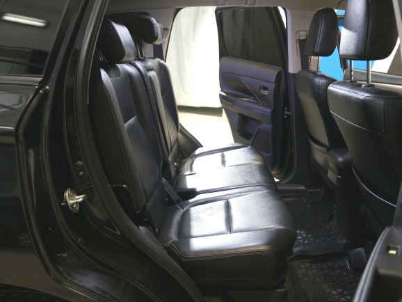 Mitsubishi Outlander Instyle, 2.4 л, Вариатор, 2014 фото 1