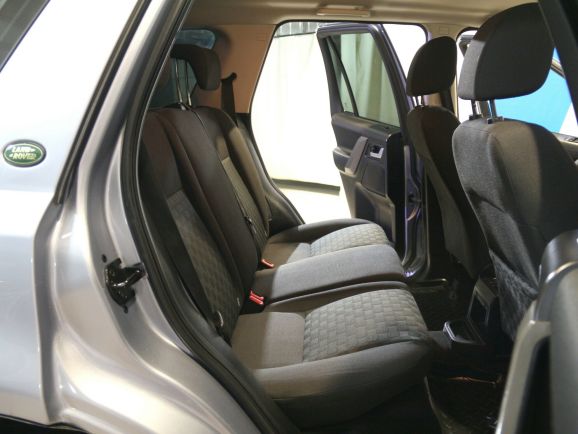 Land Rover Freelander, 2.2 л, АТ, 2010 фото 1