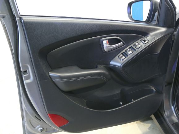 Hyundai ix35 Start, 2.0 л, МТ, 2011 фото 1