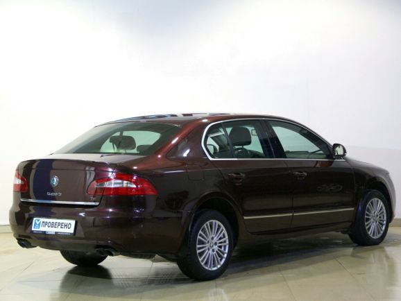 Skoda Superb Laurin&Klement, 2.0 л, Робот, 2012 фото 5