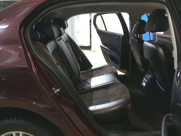 Skoda Superb Laurin&Klement, 2.0 л, Робот, 2012 фото 1