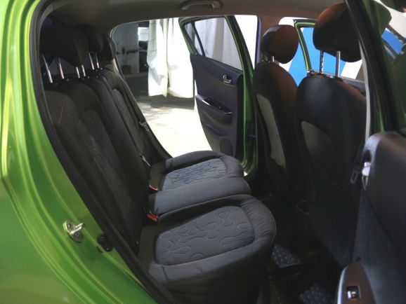 Hyundai i20 Style, 1.4 л, АТ, 2010 фото 2