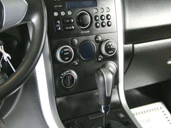 Suzuki Grand Vitara, 2.4 л, АТ, 2008 фото 2