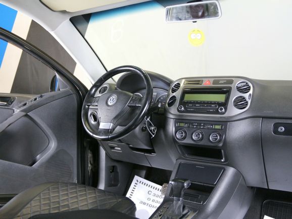 Volkswagen Tiguan Sport&Style, 2.0 л, АТ, 2009 фото 8