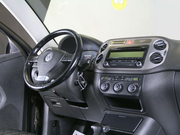 Volkswagen Tiguan Sport&Style, 2.0 л, АТ, 2009 фото 9